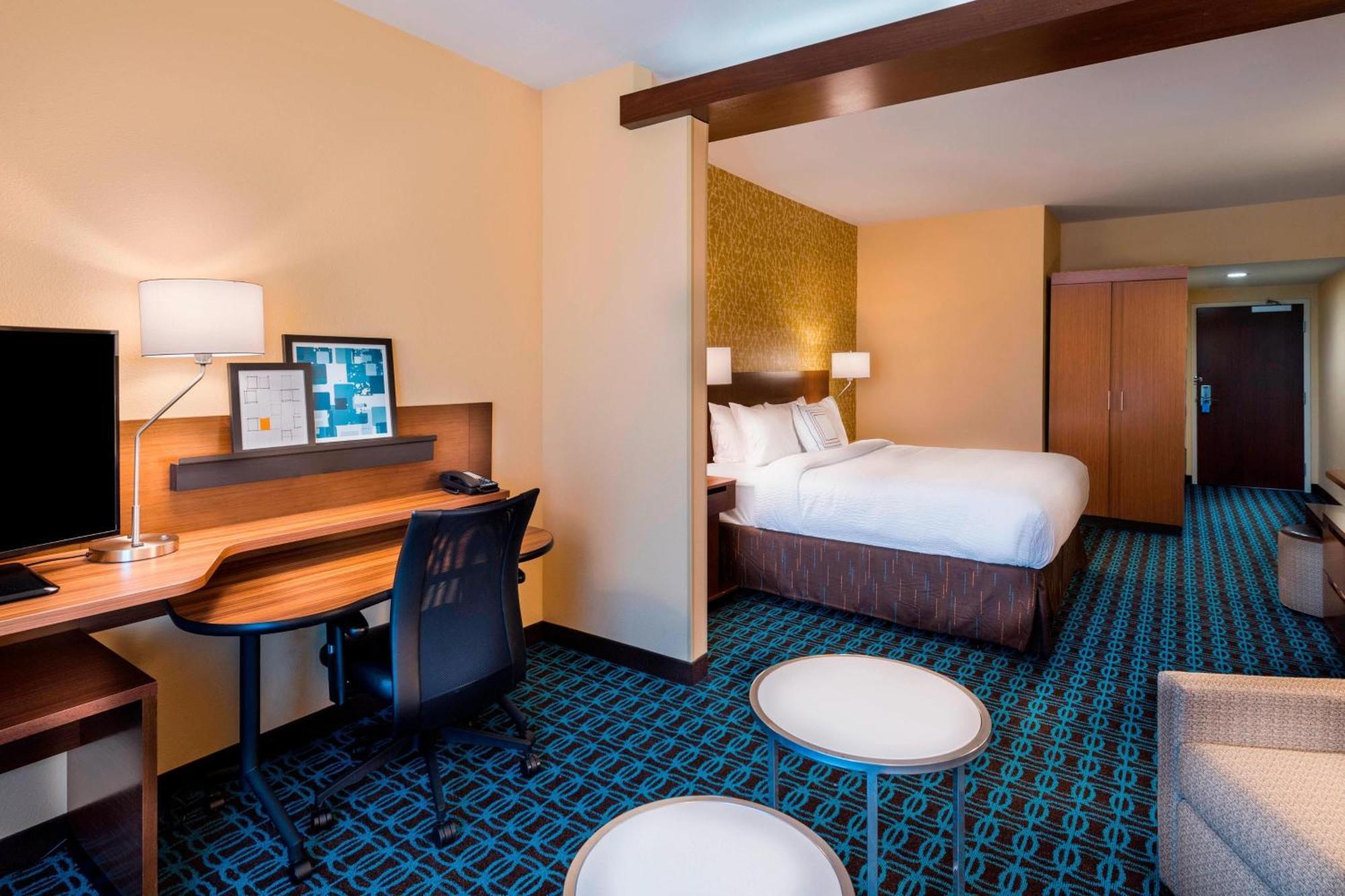Fairfield Inn & Suites By Marriott Dallas Ваксахачи Экстерьер фото