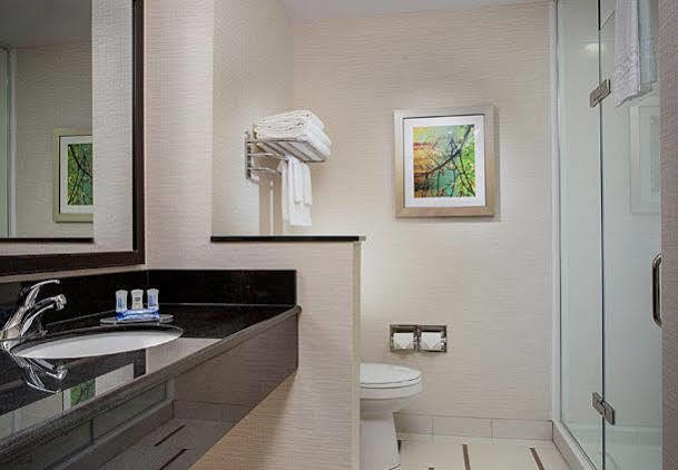 Fairfield Inn & Suites By Marriott Dallas Ваксахачи Экстерьер фото