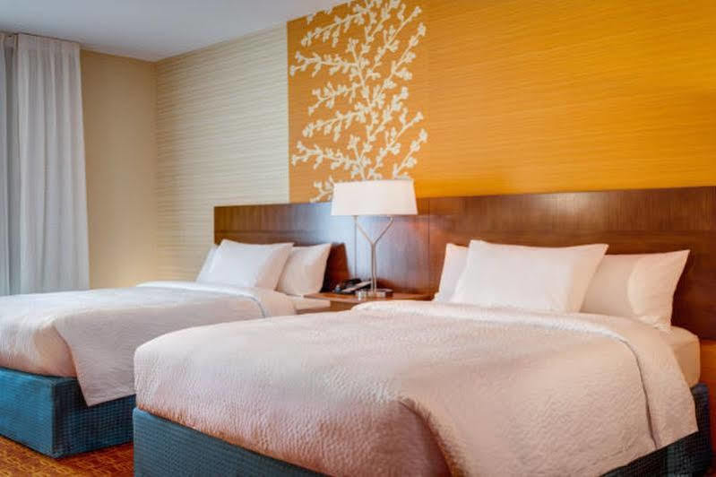 Fairfield Inn & Suites By Marriott Dallas Ваксахачи Экстерьер фото